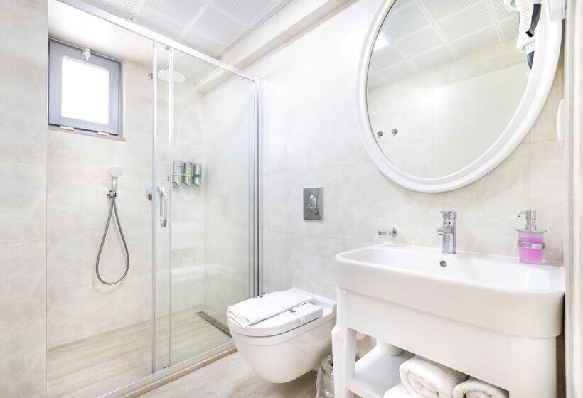 Отель Princess Kinli Suites