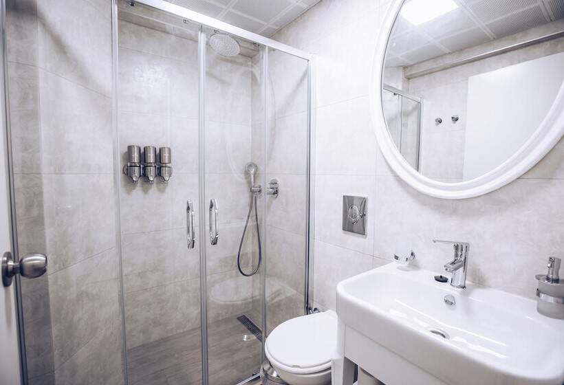 Отель Princess Kinli Suites