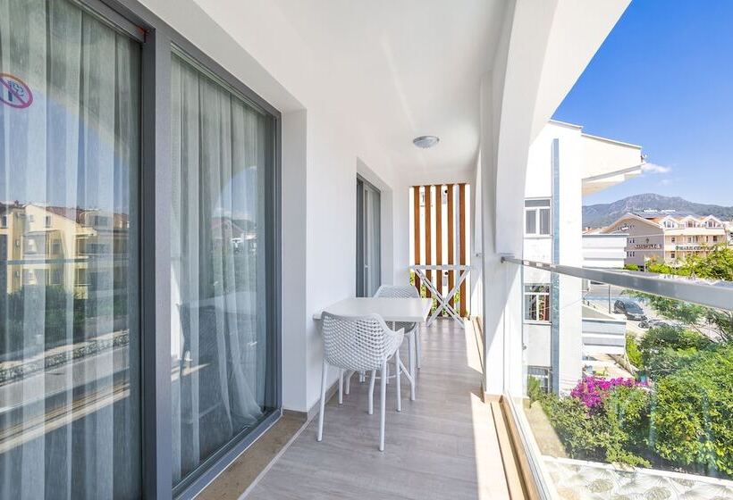 فندق Princess Kinli Suites