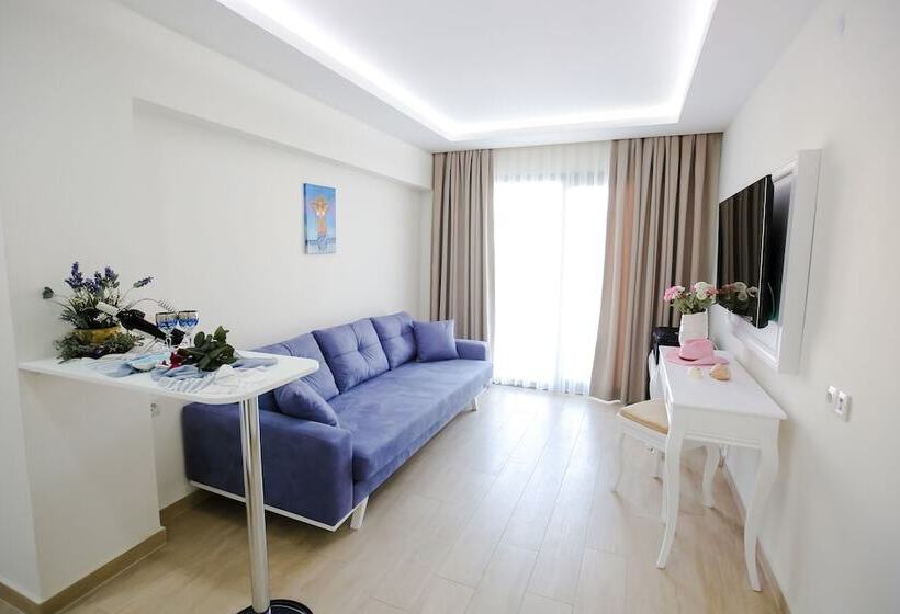 Отель Princess Kinli Suites