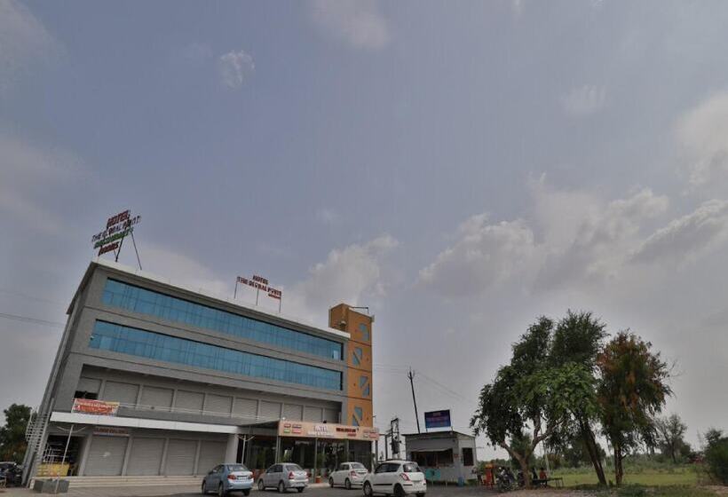 בית מלון כפרי The Global Point