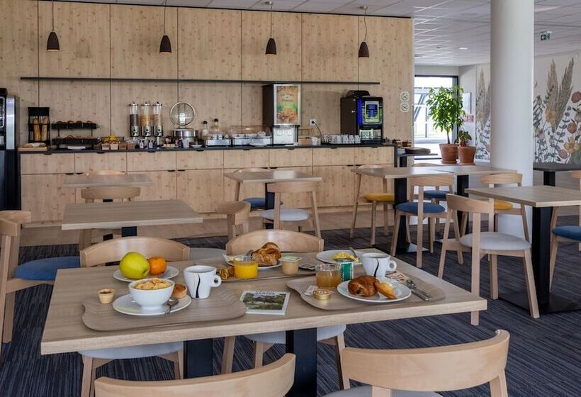 Отель The Originals City, Hôtel Le Relais Des Deux Mers, Marmande Sud