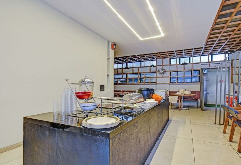 ホテル Treebo Aroma Executive