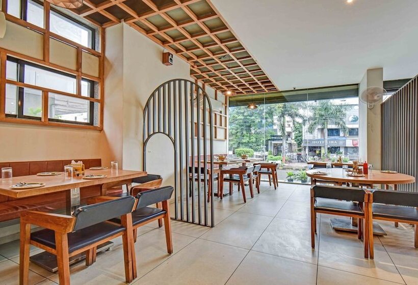 ホテル Treebo Aroma Executive