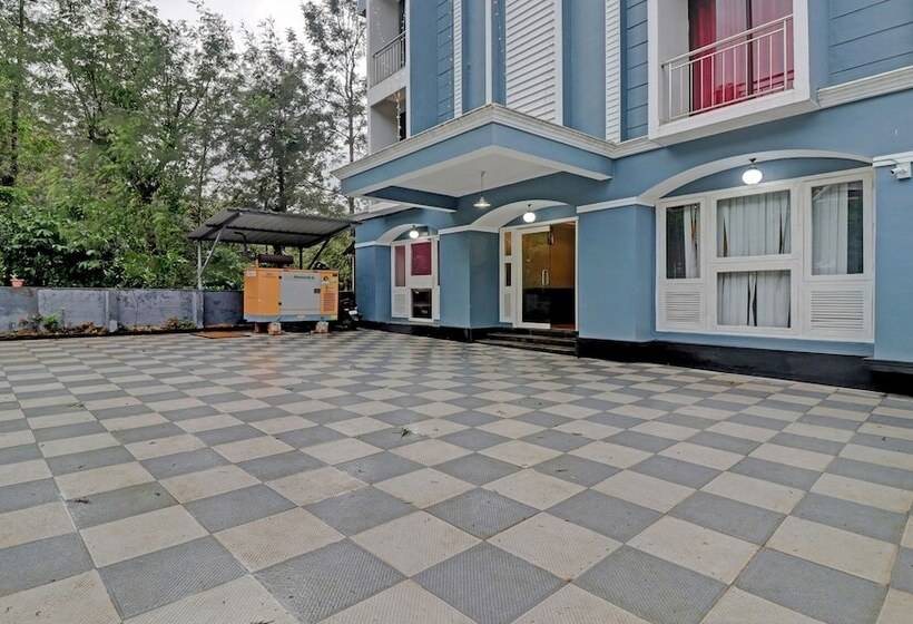 בית מלון כפרי Treebo Trend White House Resort