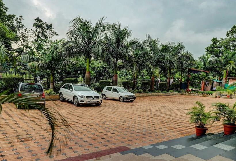 Отель Treebo Premium Pearl Avenue