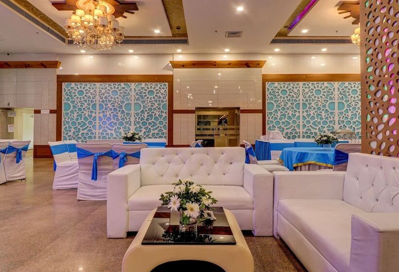 Отель Treebo Premium Pearl Avenue