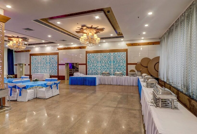 Отель Treebo Premium Pearl Avenue