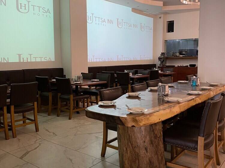 فندق Uttsa Inn