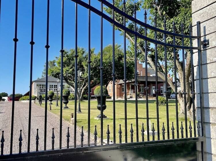 فندق Villa Brunnby