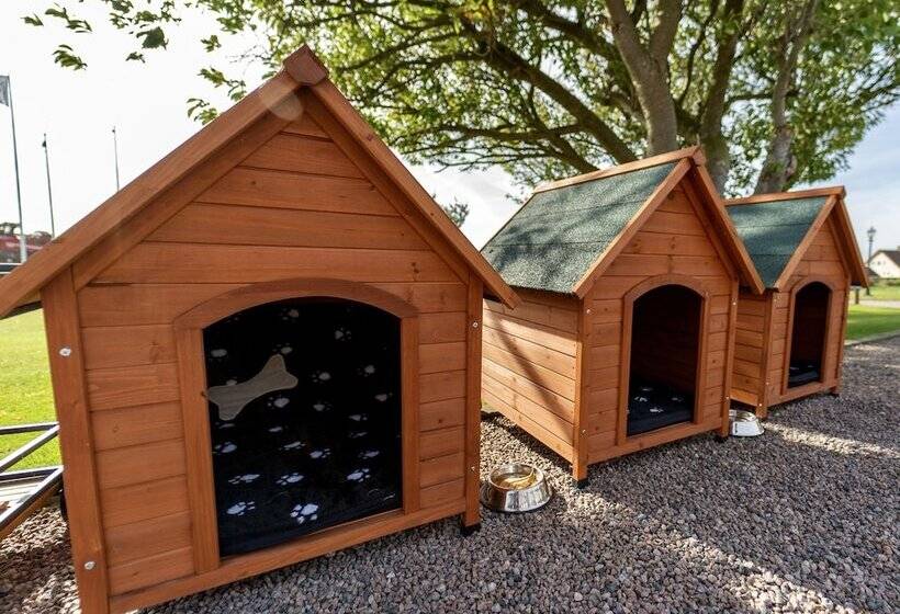 호텔 Villa Brunnby