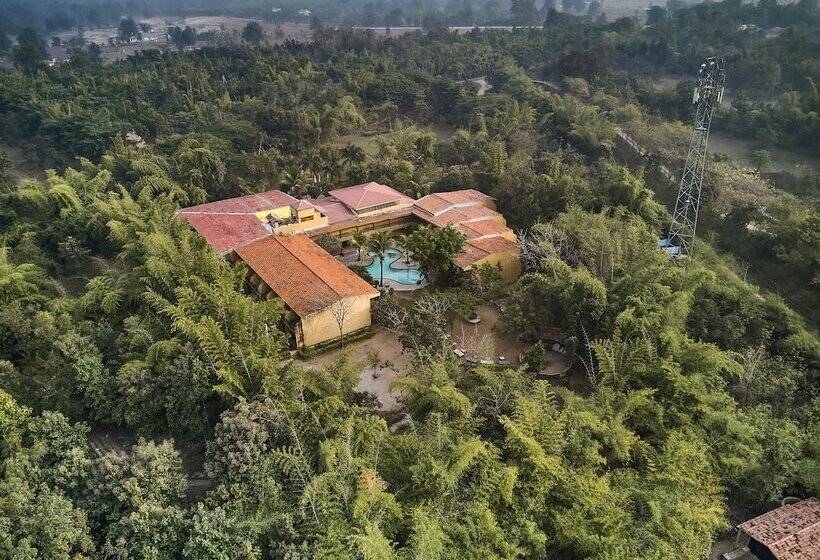 בית מלון כפרי Welcomheritage Jungle Home