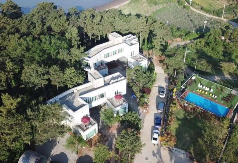 Hwaseong Sea Pension