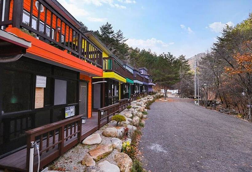 Inje Baekdam Rainbow Pension