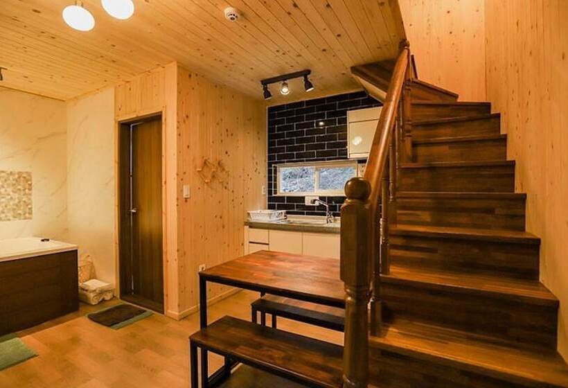 Inje Baekdam Rainbow Pension