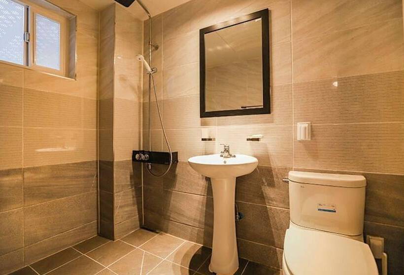 Inje Baekdam Rainbow Pension