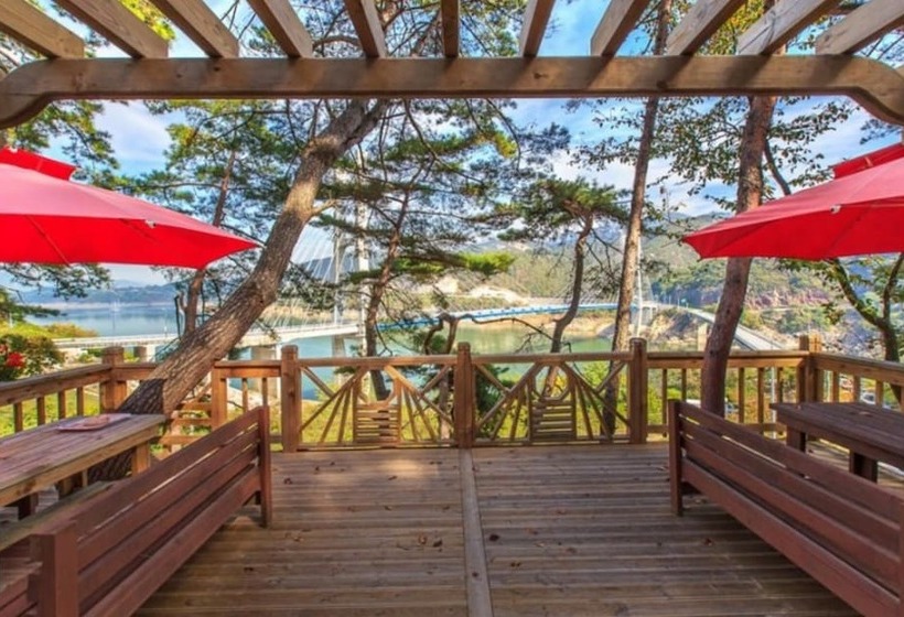 Jecheon Montmartre Pension