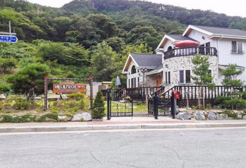 Jecheon Venezia Pension