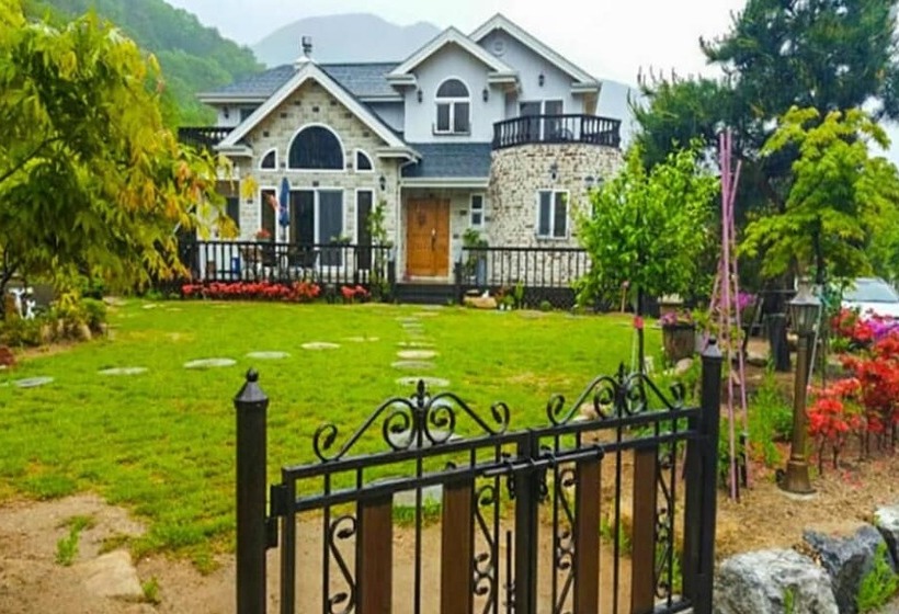 Jecheon Venezia Pension