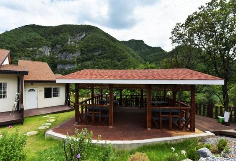 Jeongseon Cloud Ladder Pension