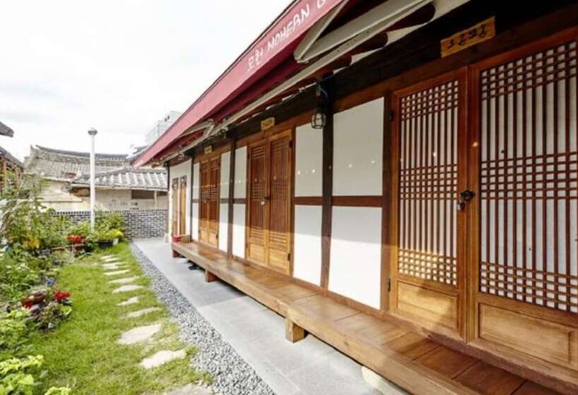 Jeonju Moheon Hanok Pension