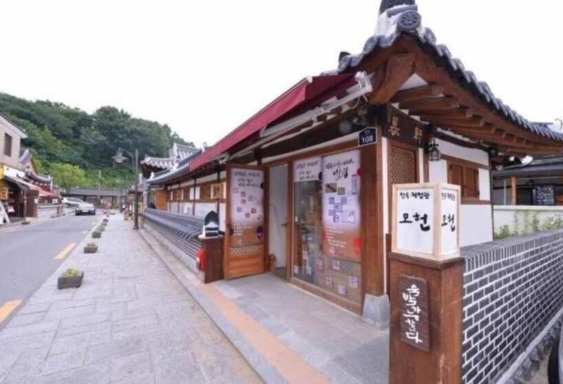 Jeonju Moheon Hanok Pension