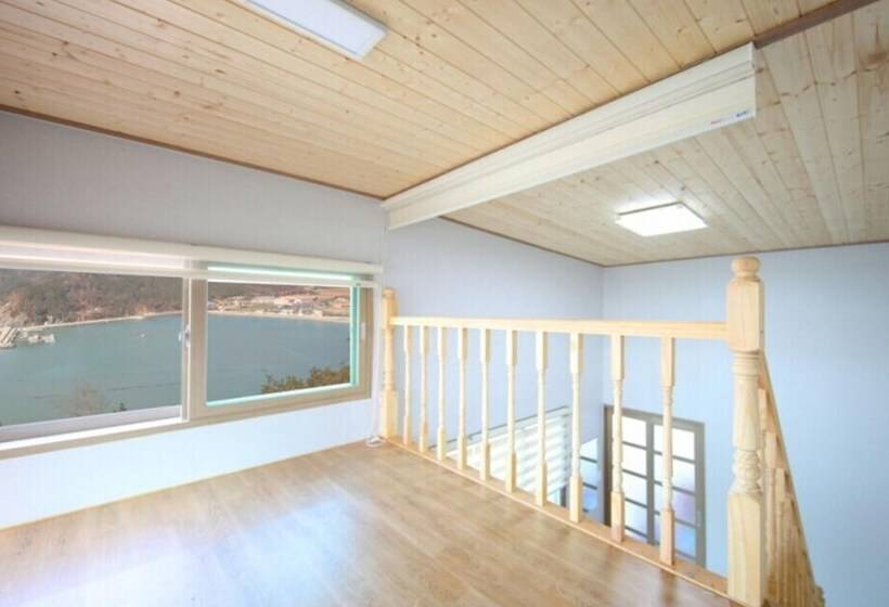 Jindo Arirang Beach Pension