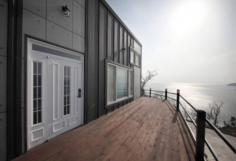 Jindo Arirang Beach Pension