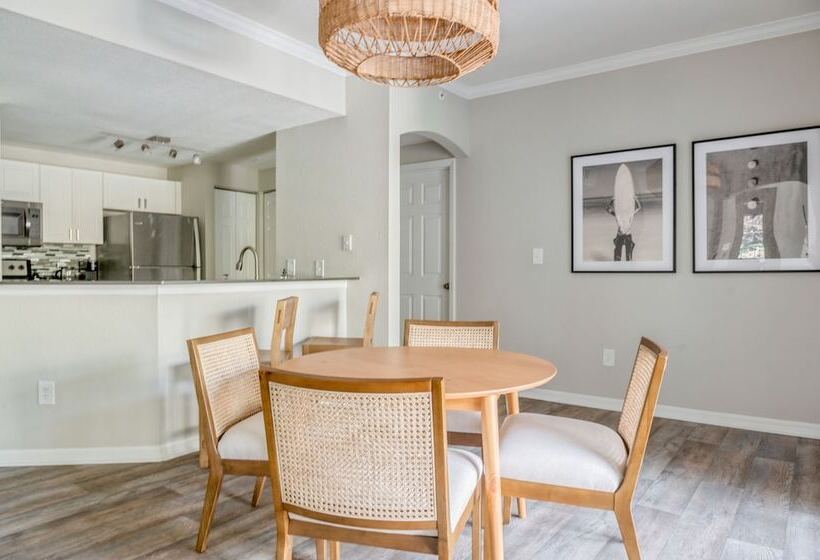 Kasa Wellington South Florida