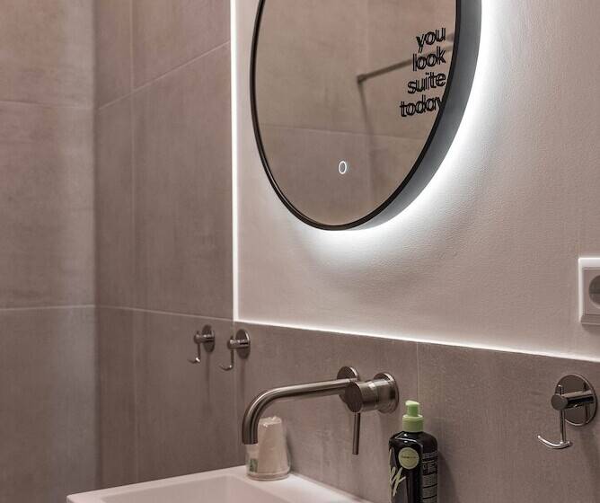 Limehome Den Haag Keizerstraat