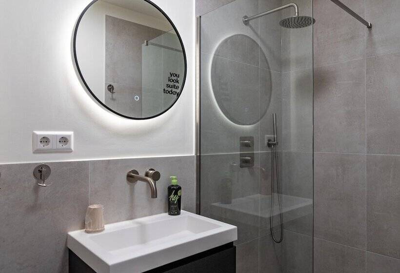 Limehome Den Haag Keizerstraat