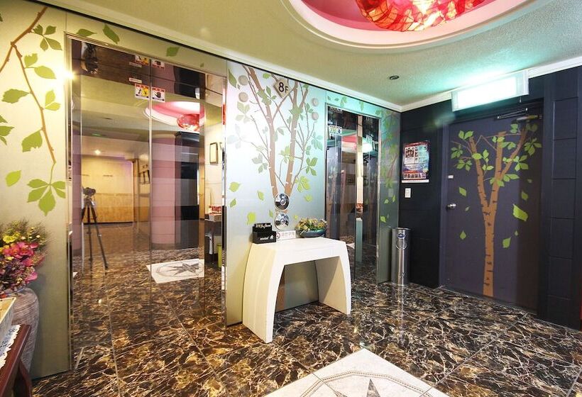 מוטל Changwon Sangnamdong Soo