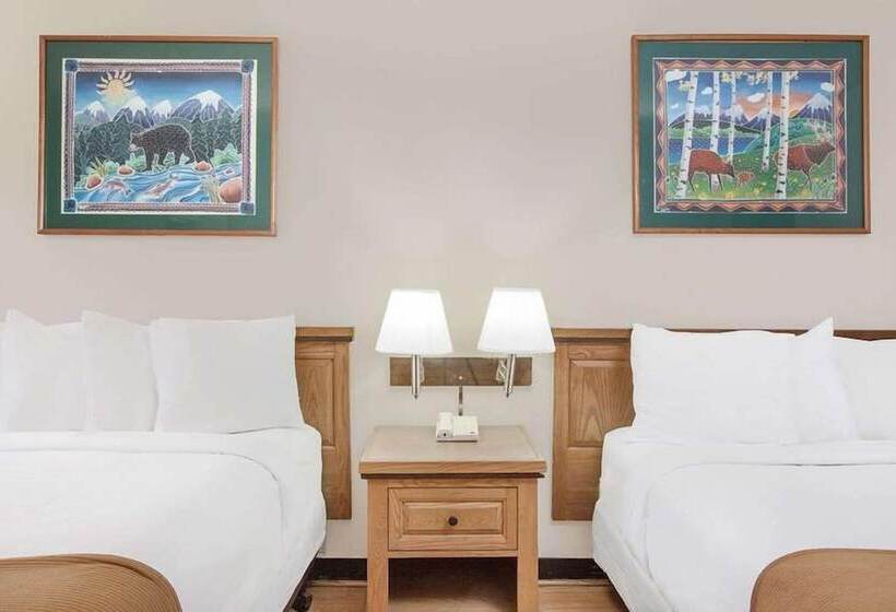 モーテル Courtyard Hotel & Event Center