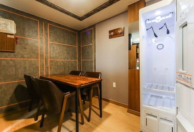 מוטל Geoje Okpo Bali