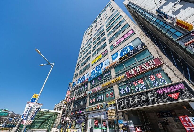 מוטל Indeokwon Sky