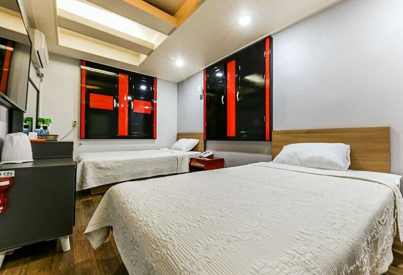 فندق على الطريق Jecheon Valentine