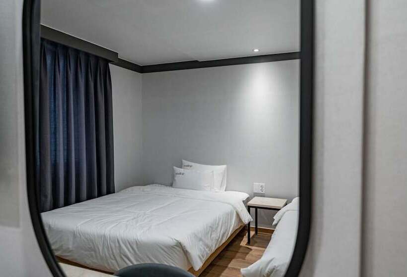 Motel Namhae Manhattan