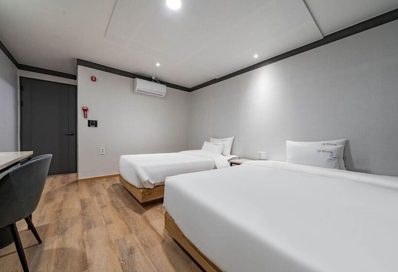 Motel Namhae Manhattan