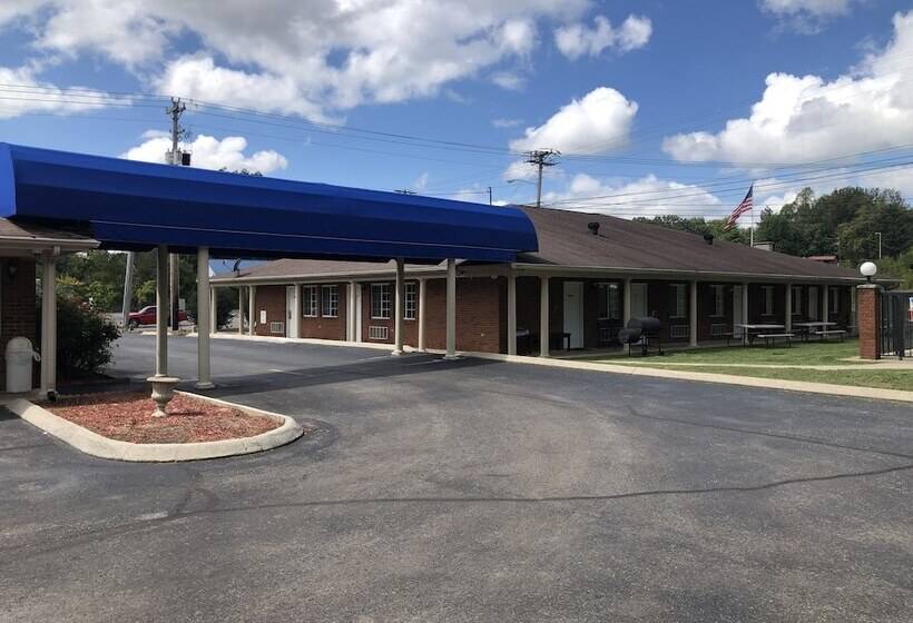 מוטל The Tompkinsville Inn