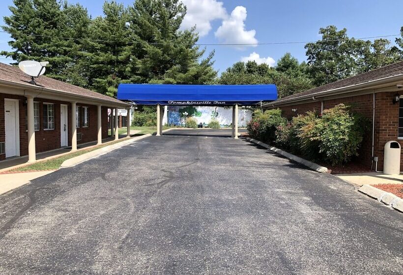 فندق على الطريق The Tompkinsville Inn