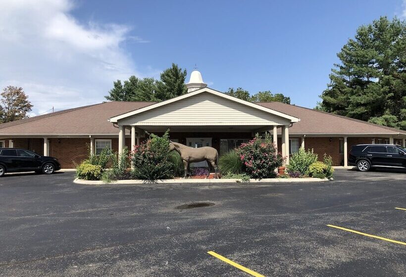 فندق على الطريق The Tompkinsville Inn