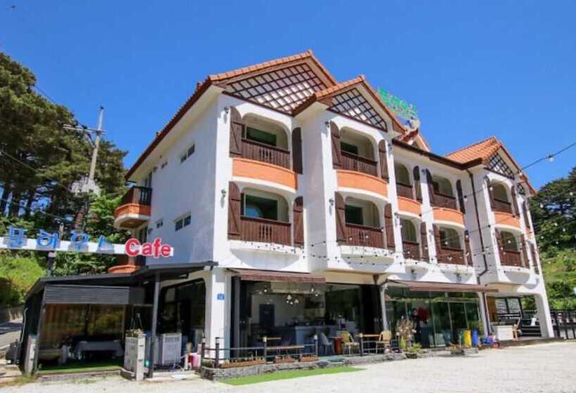 Muju Full House Pension