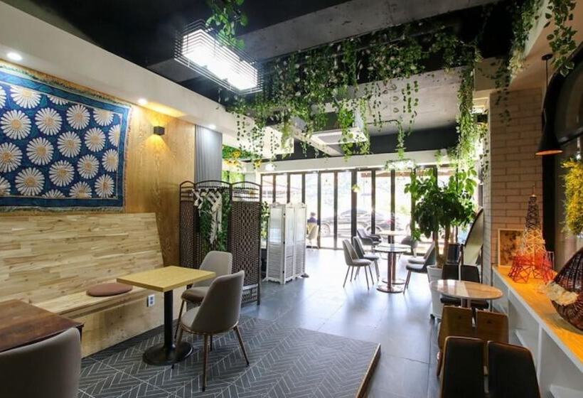 Muju Full House Pension