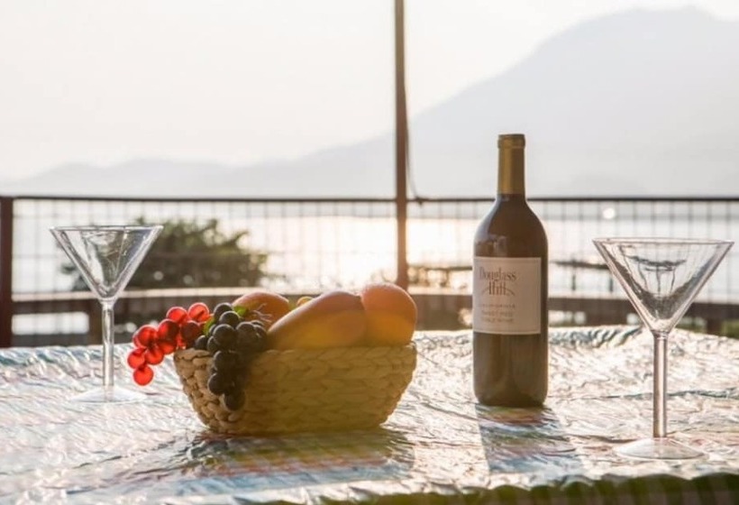 Namhae Badatga Byeoljang Pension