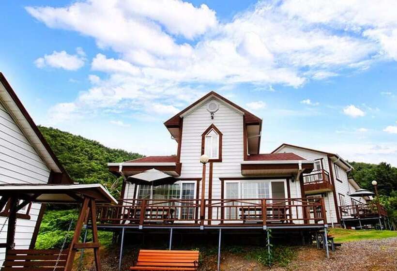 Namhae Baramkkot Pension