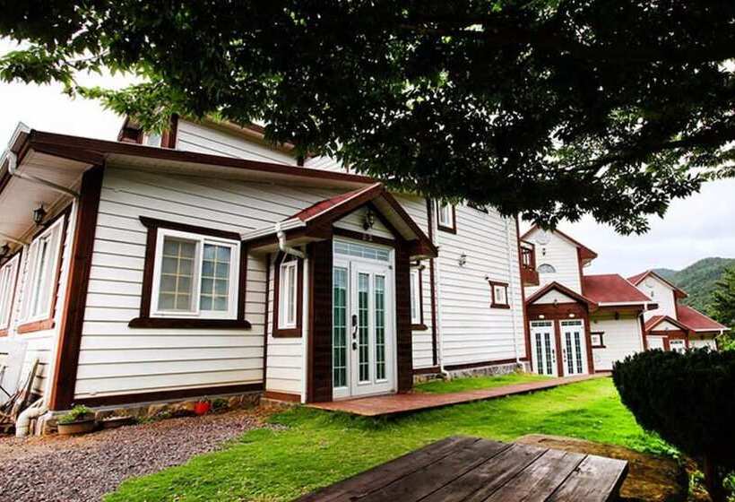 Namhae Baramkkot Pension