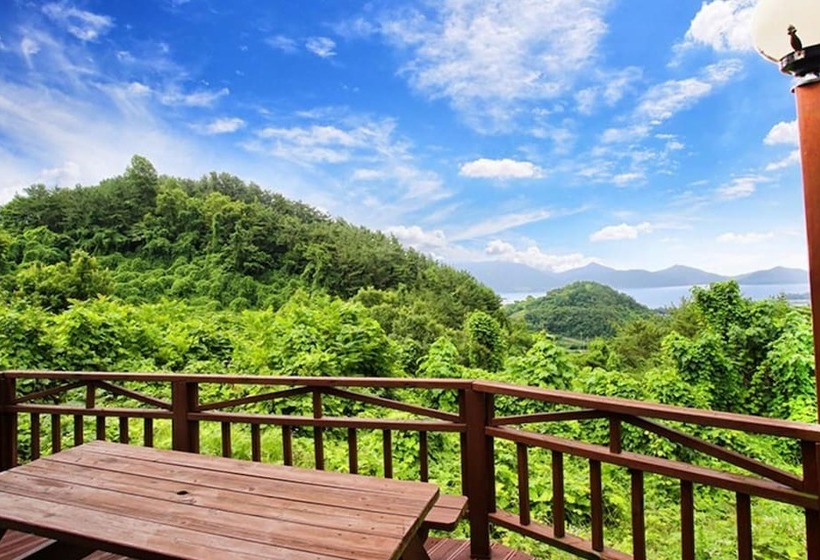 Namhae Baramkkot Pension