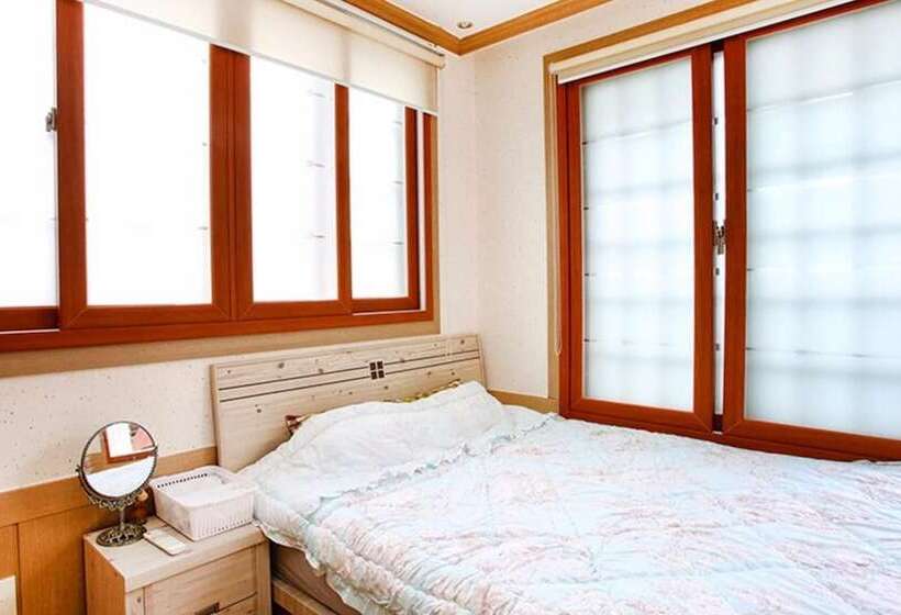 Namhae Baramkkot Pension