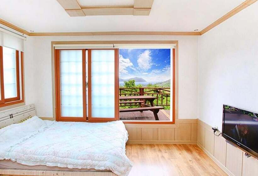 Namhae Baramkkot Pension