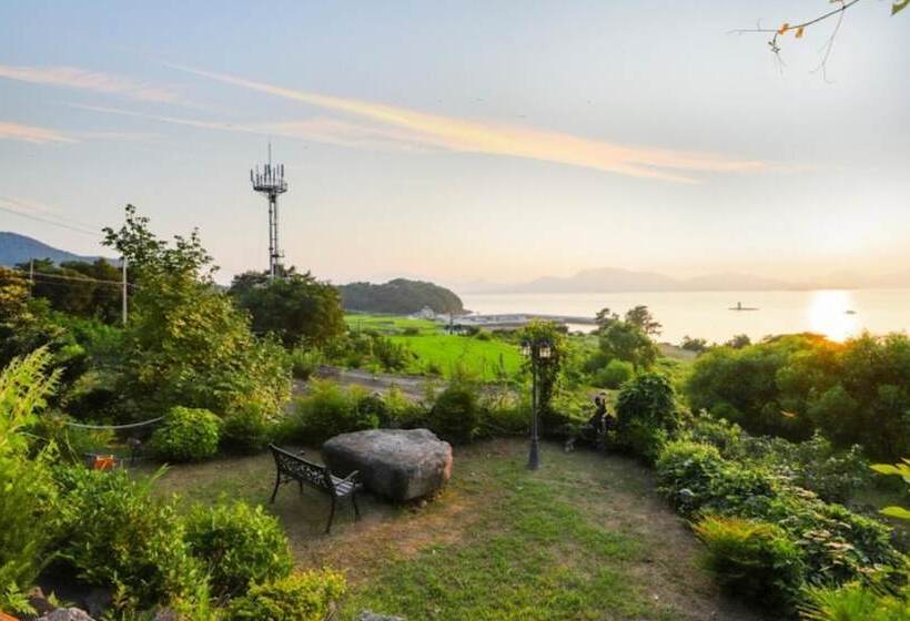 Namhae Viking Pension